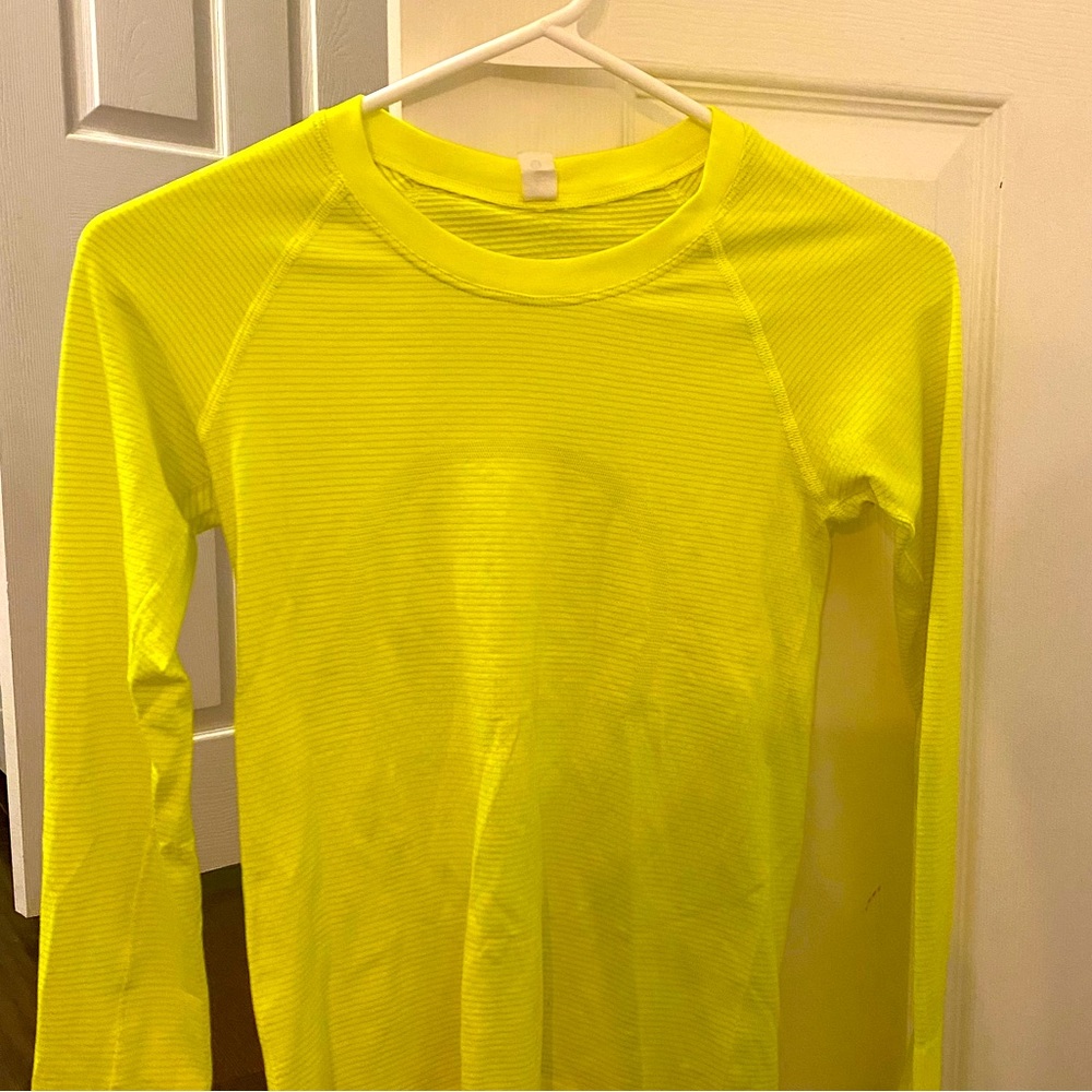 Lululemon Swiftly Tech Long Sleeve Shirt 2.0 *Race Length.